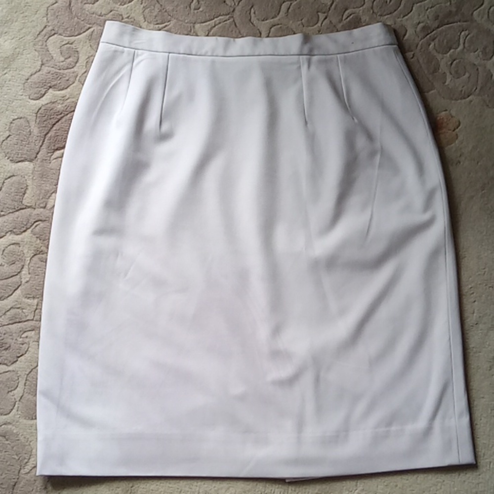 Classic White skirt